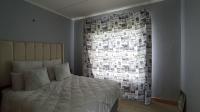 Bed Room 1 - 11 square meters of property in Summerset