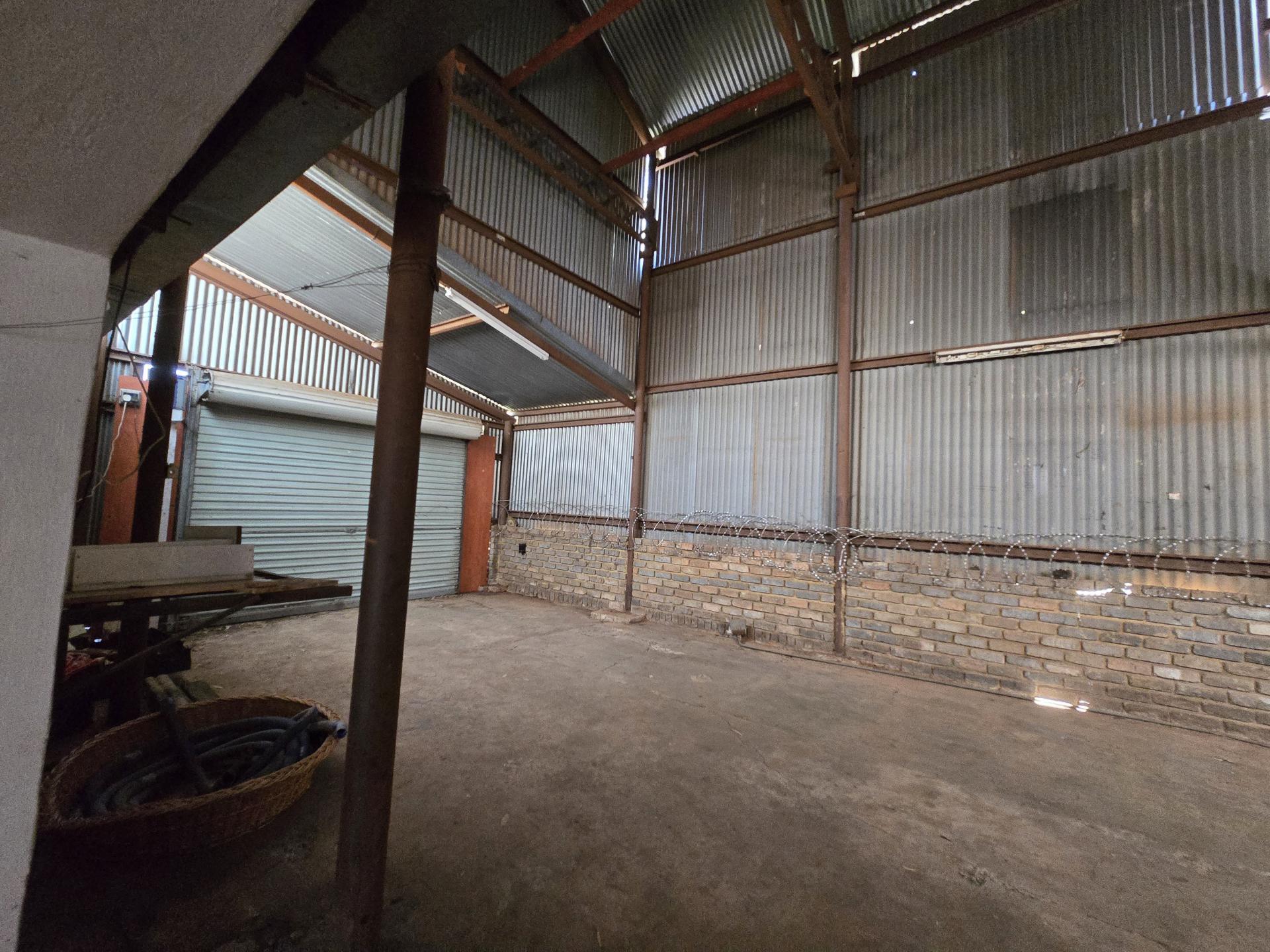 Spaces - 46 square meters of property in Homestead Apple Orchards AH