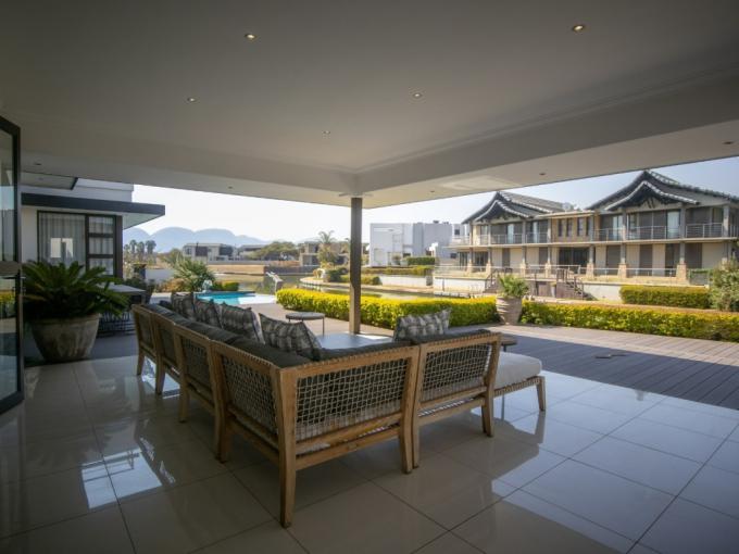 5 Bedroom House for Sale For Sale in The Islands Estate - MR667139