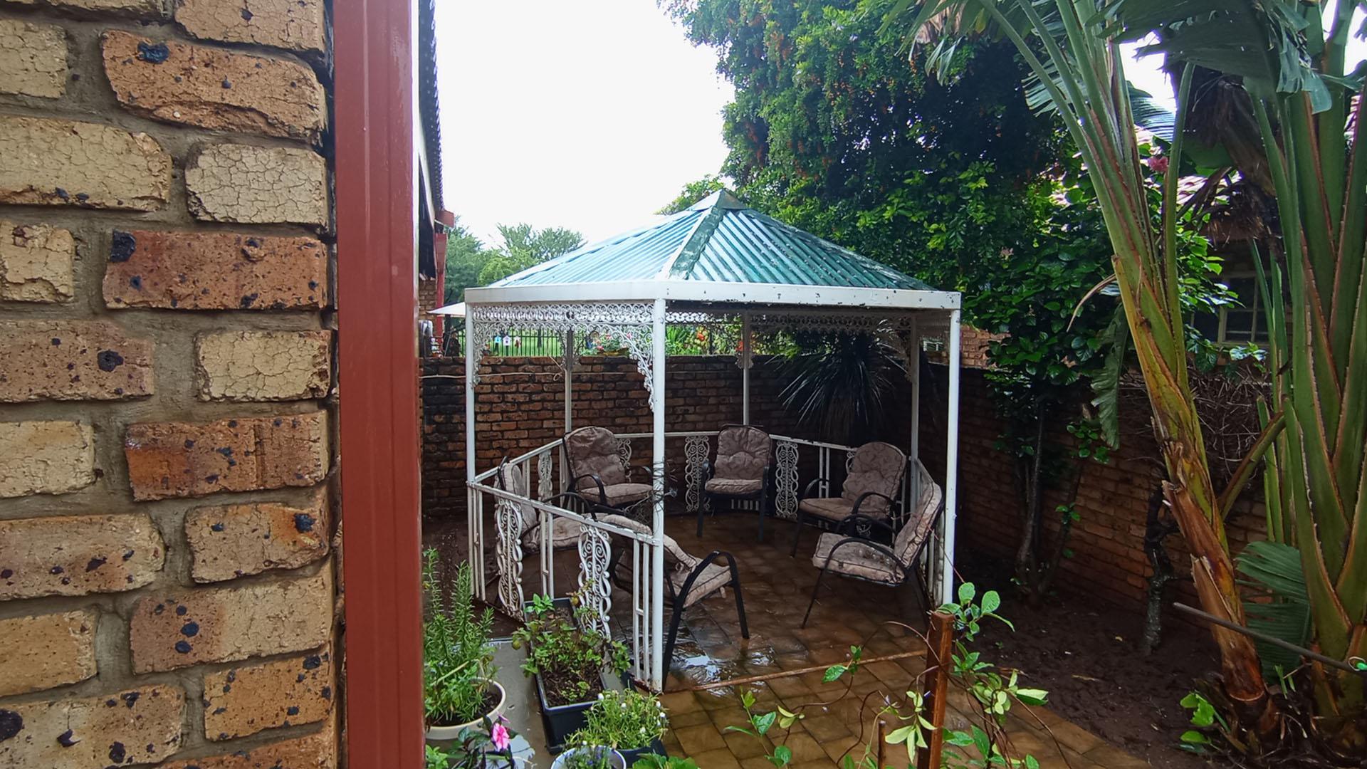 Backyard of property in Wierdaglen Estate