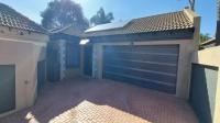 Garage of property in Montana Park
