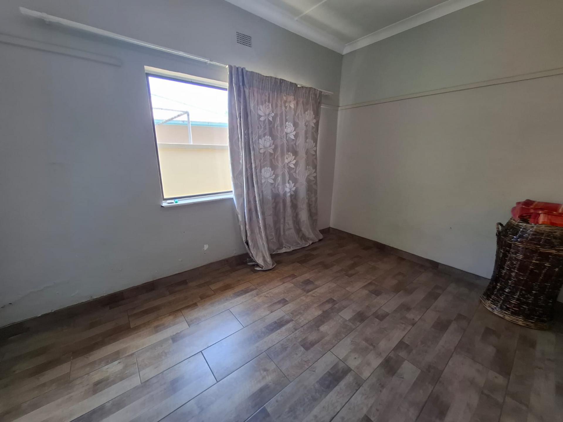 Bed Room 3 of property in Bloemfontein