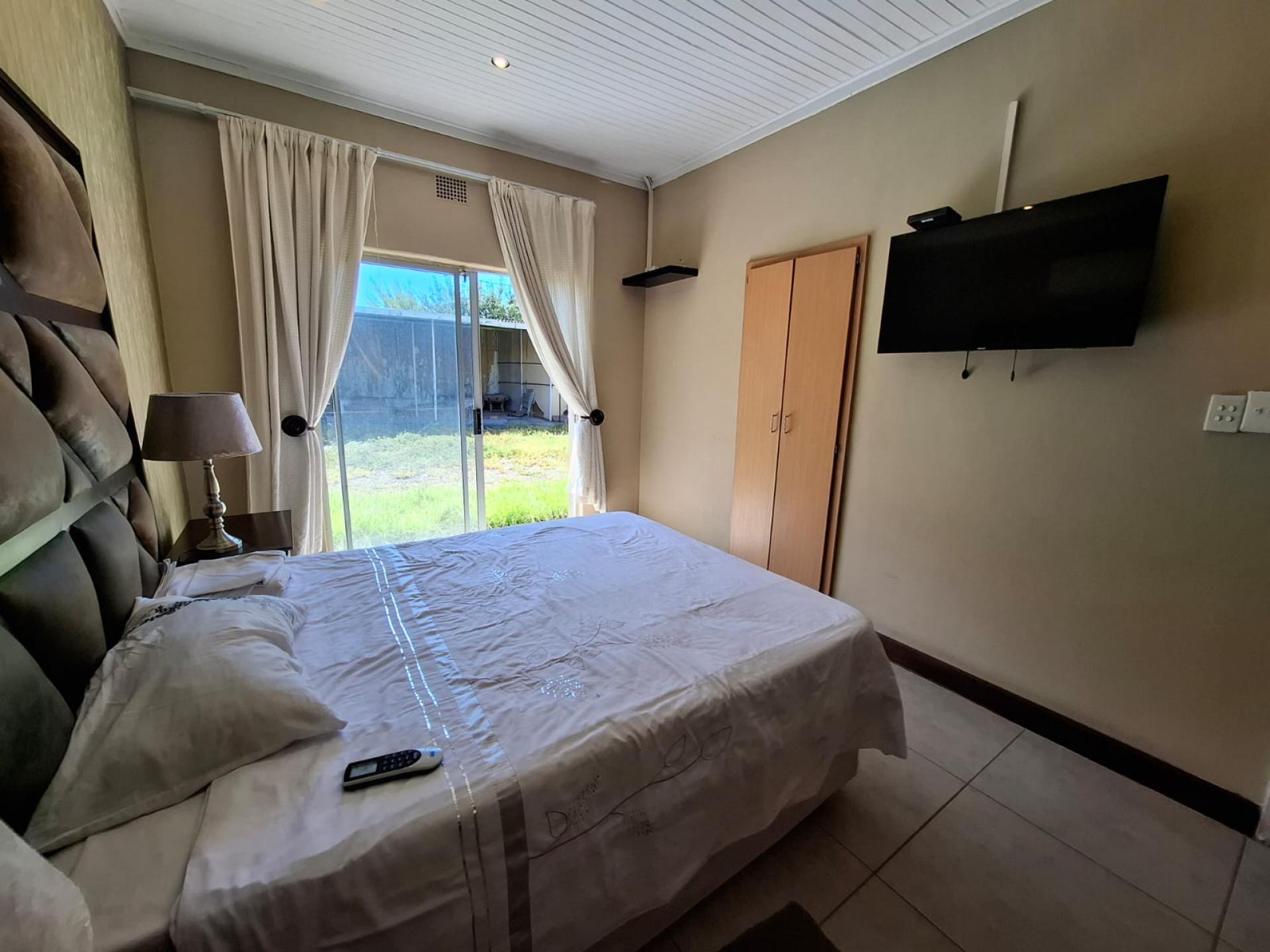 Bed Room 4 of property in Bloemfontein