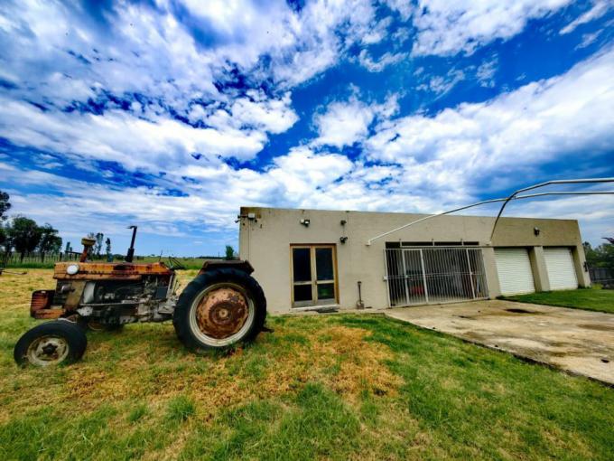 Farm for Sale For Sale in Zandfontein - MR667260