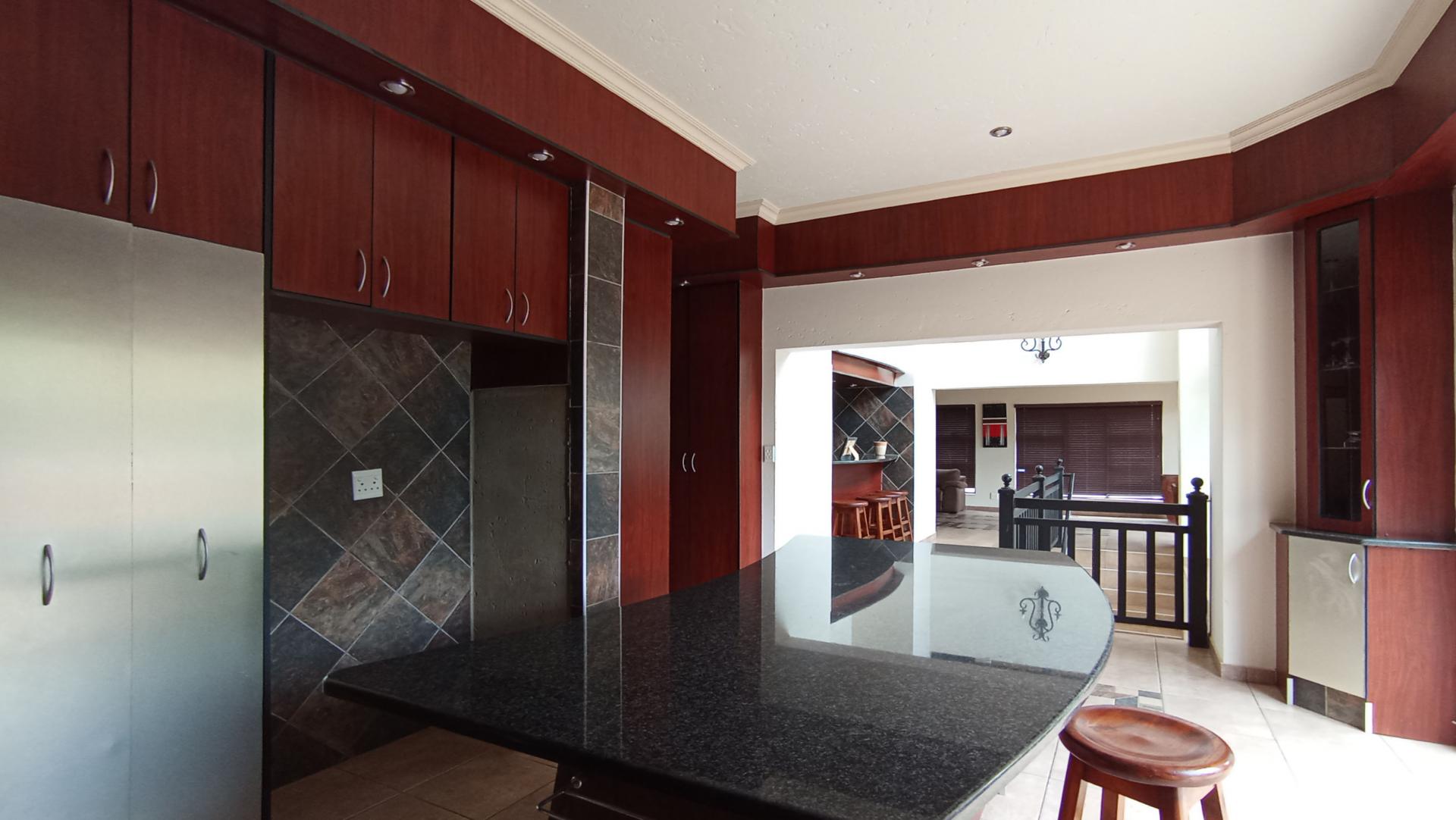 Kitchen - 45 square meters of property in Featherbrooke Estate