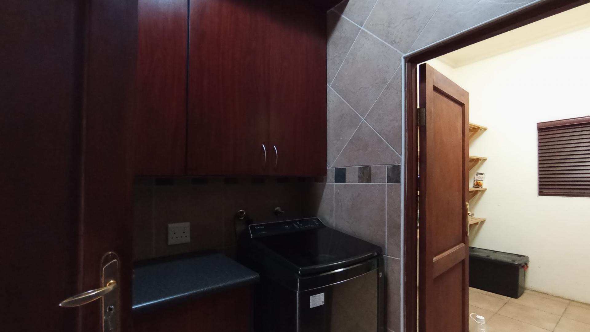 Scullery - 15 square meters of property in Featherbrooke Estate