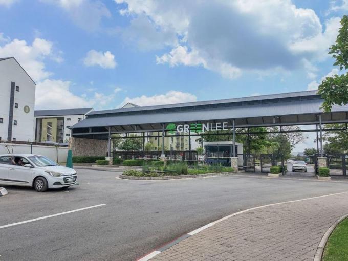 2 Bedroom Apartment for Sale For Sale in Linbro Park A.H. - MR667351