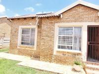 2 Bedroom 1 Bathroom Simplex for Sale for sale in Olievenhoutbos