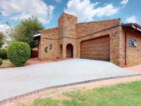 3 Bedroom 2 Bathroom House for Sale for sale in Windmill Park