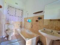  of property in Freeland Park
