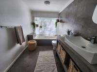  of property in Lyttelton Manor