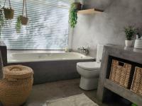  of property in Lyttelton Manor