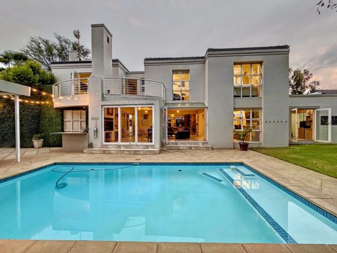 4 Bedroom House for Sale For Sale in Silver Lakes Golf Estate - MR667432