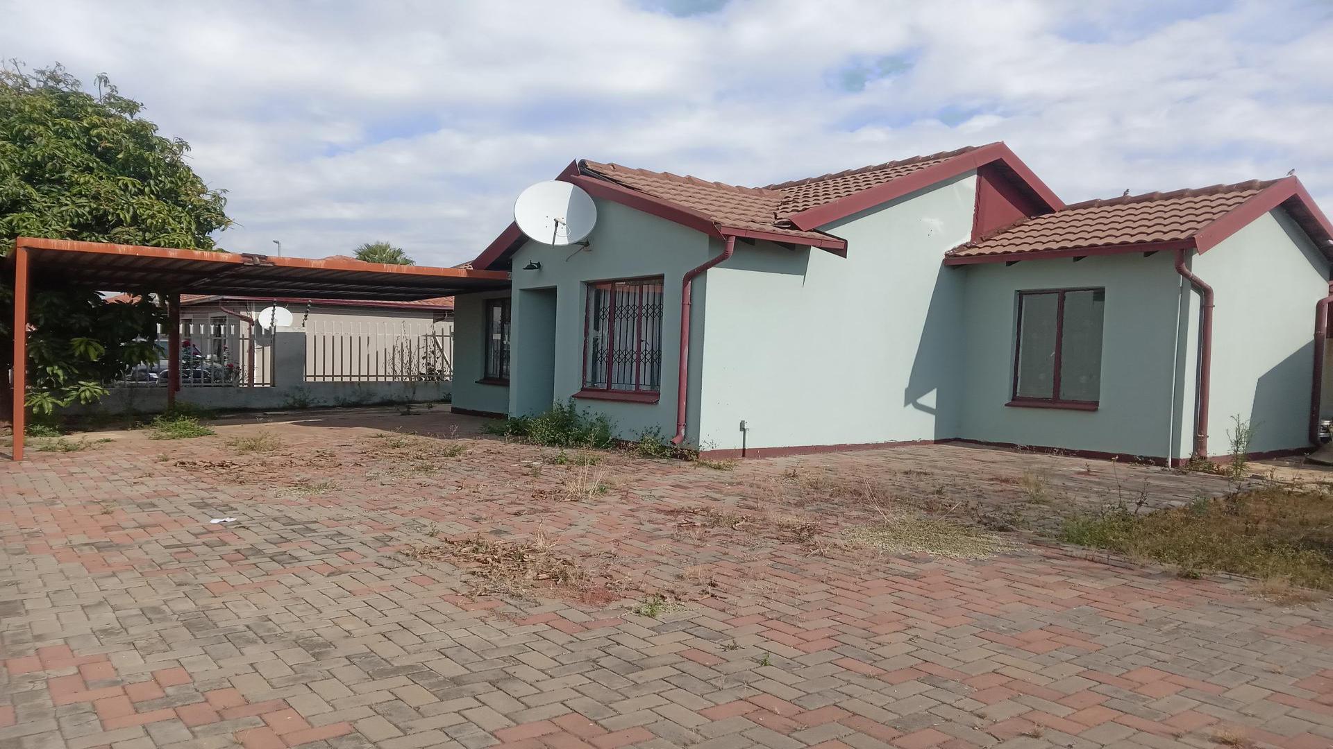 Carport  of property in Lotus Gardens