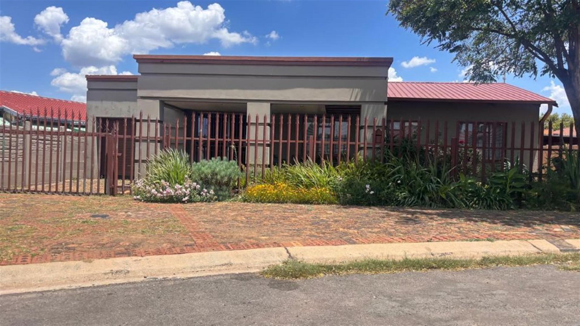 Front View of property in Eldorado Park AH
