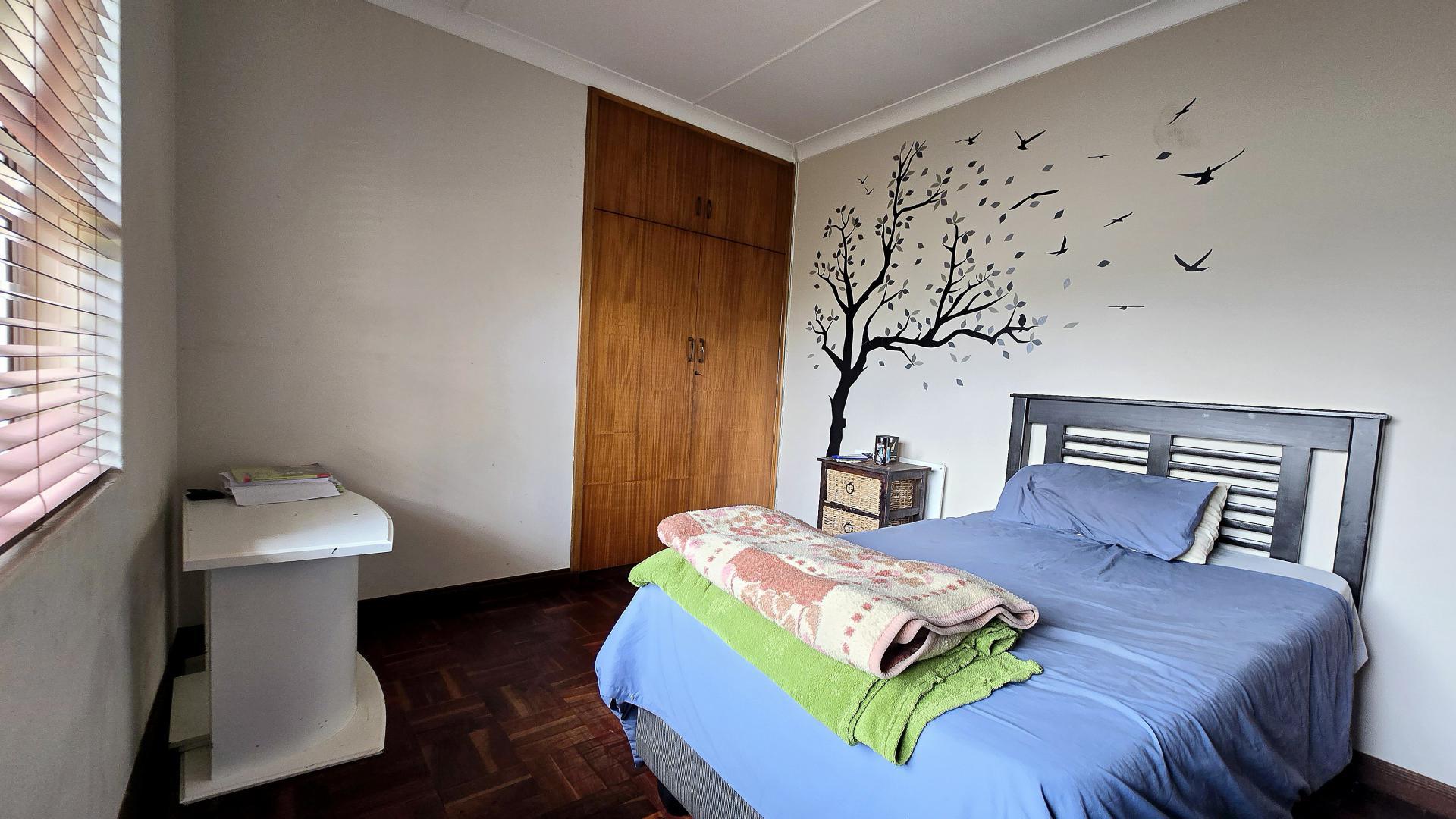 Bed Room 3 - 11 square meters of property in Meyerspark