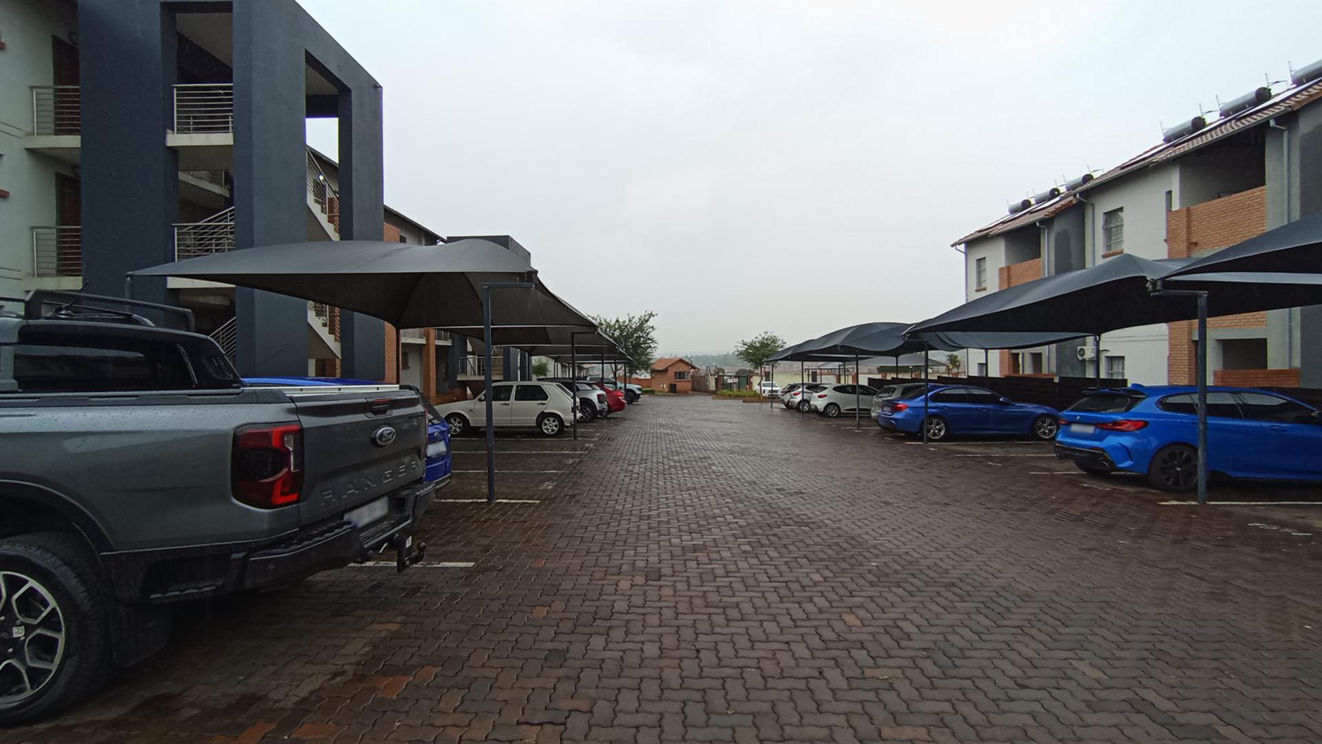 Front View of property in Sagewood