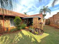 3 Bedroom 2 Bathroom Simplex for Sale for sale in Faerie Glen