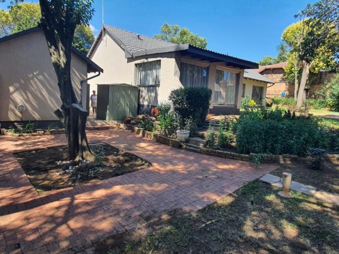 3 Bedroom House for Sale For Sale in Glenvista - MR667581