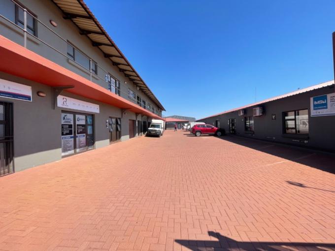 Commercial to Rent in Kathu - Property to rent - MR667610