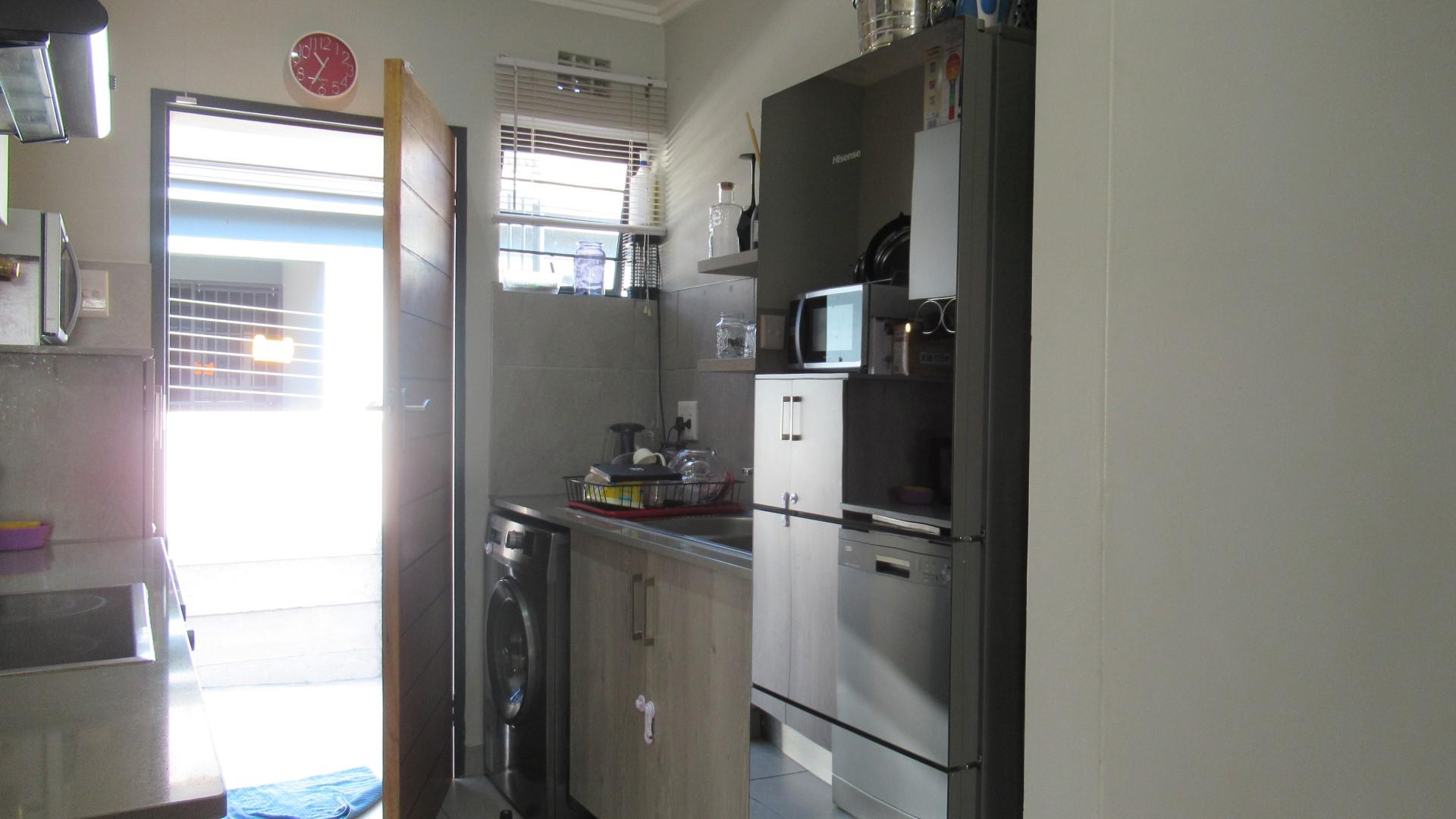 Kitchen - 7 square meters of property in Mindalore