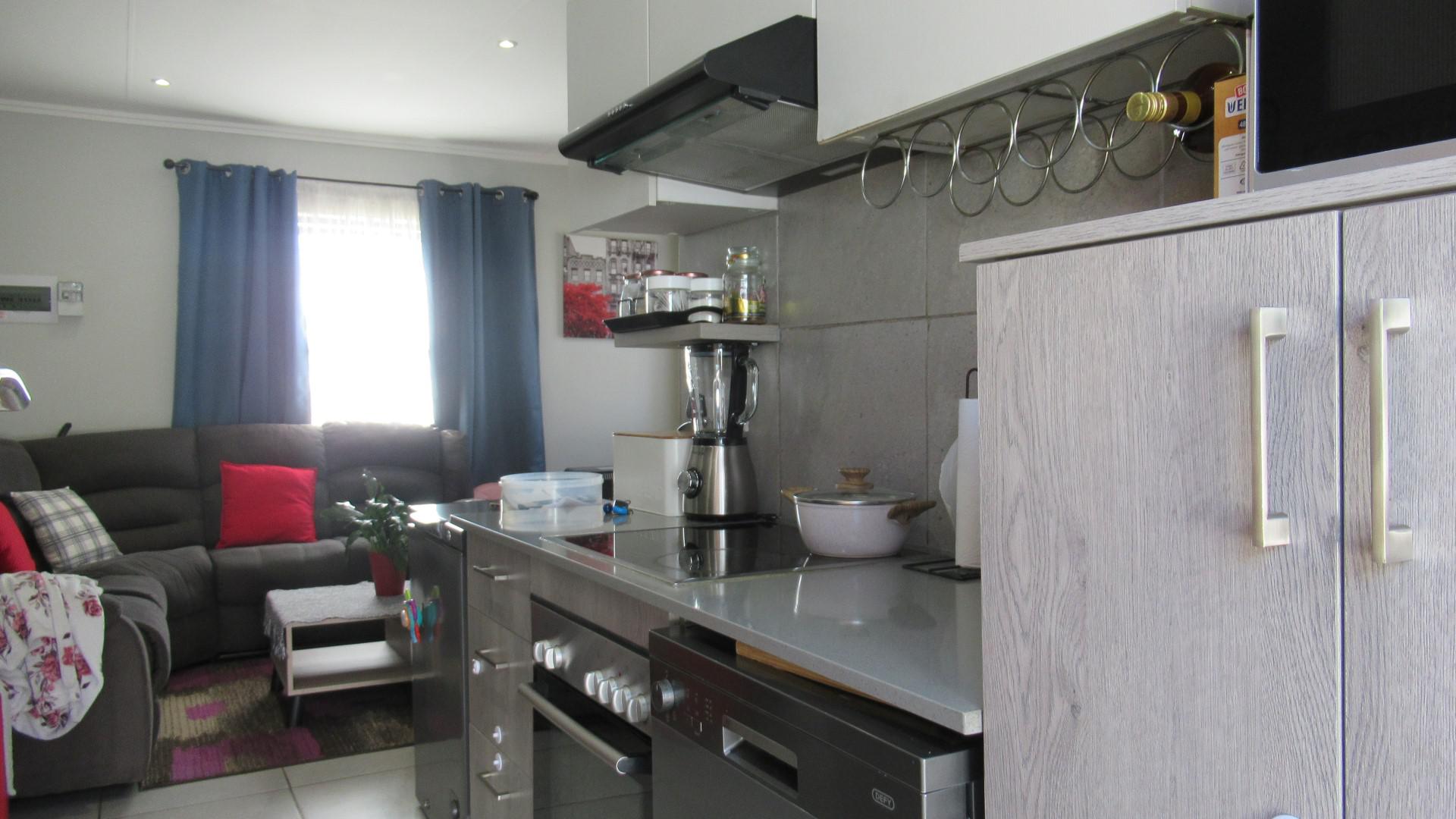 Kitchen - 7 square meters of property in Mindalore