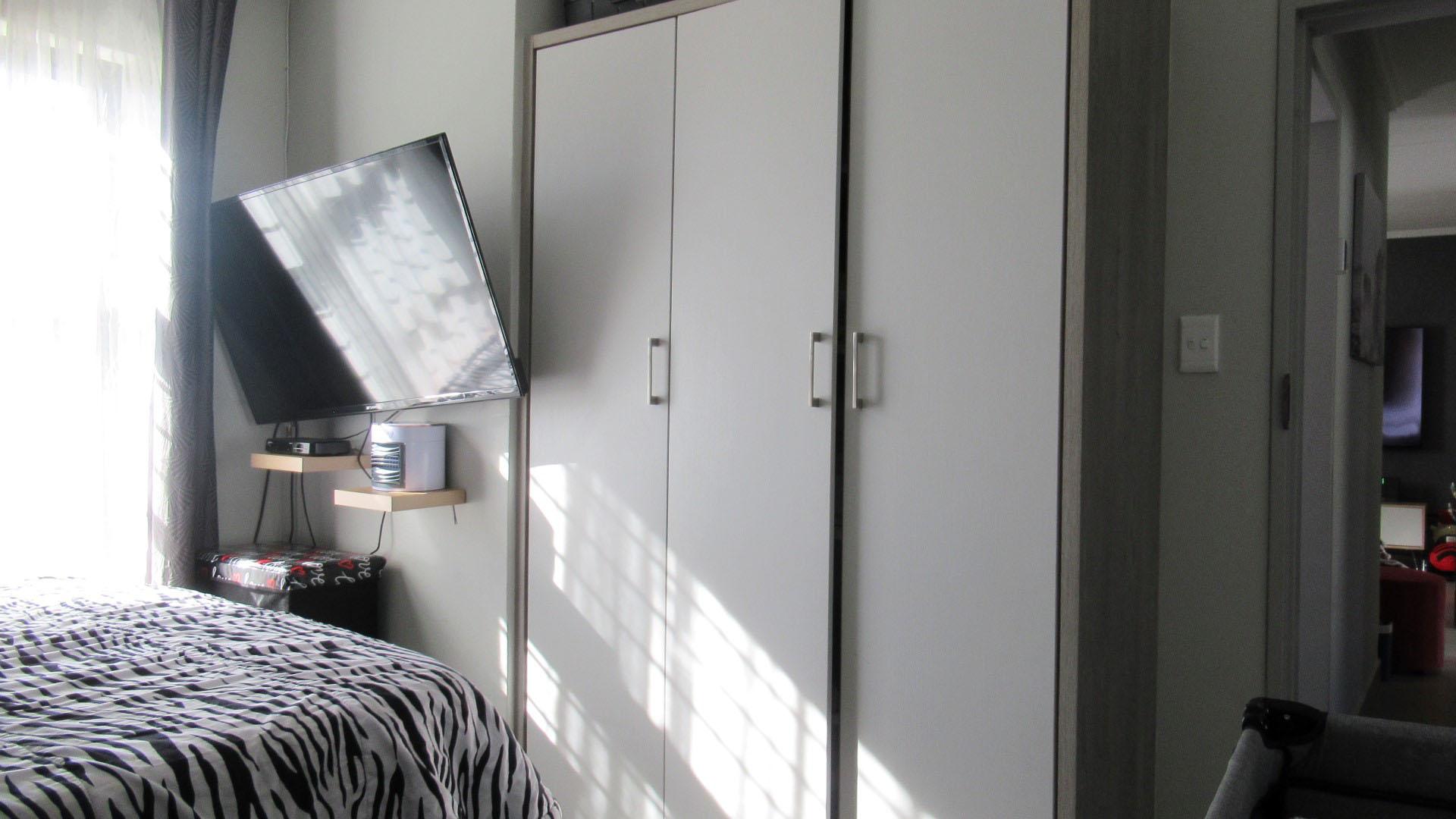 Main Bedroom - 14 square meters of property in Mindalore