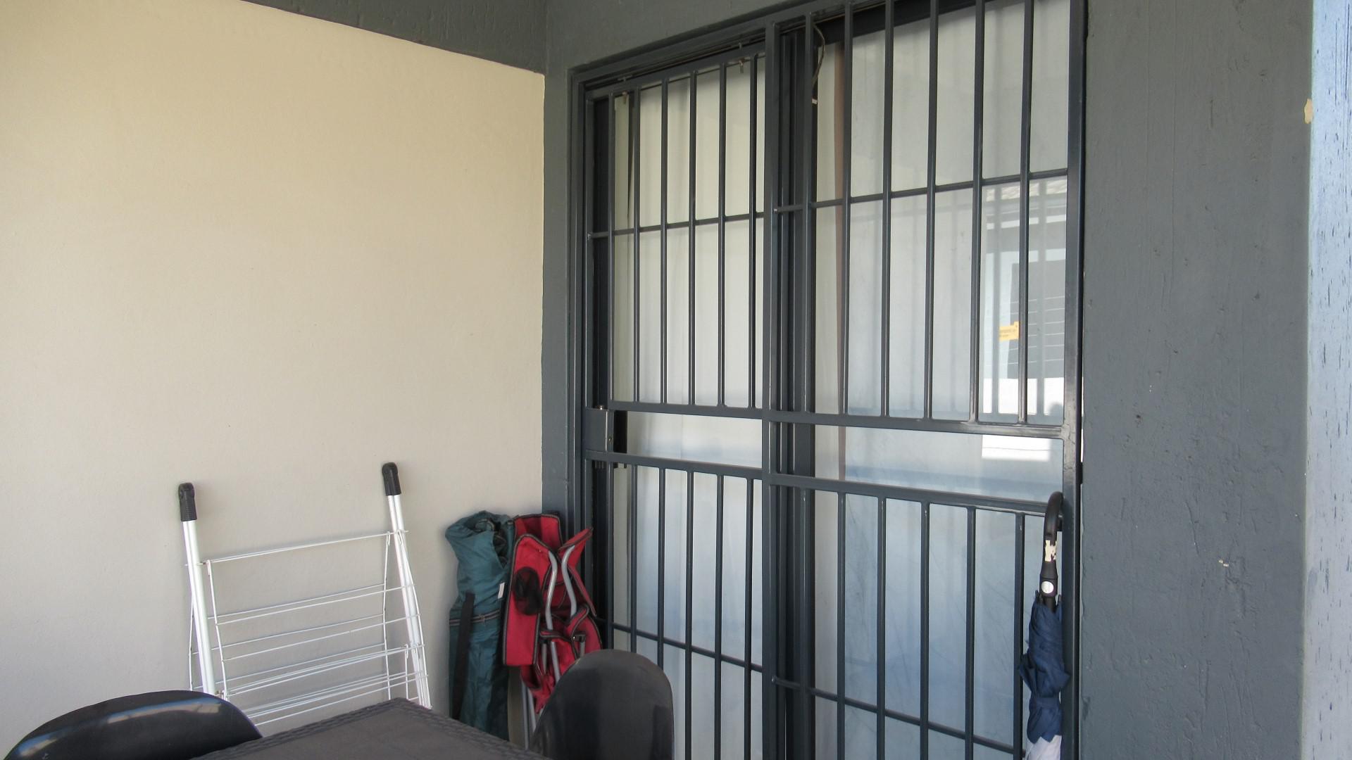 Patio - 8 square meters of property in Mindalore