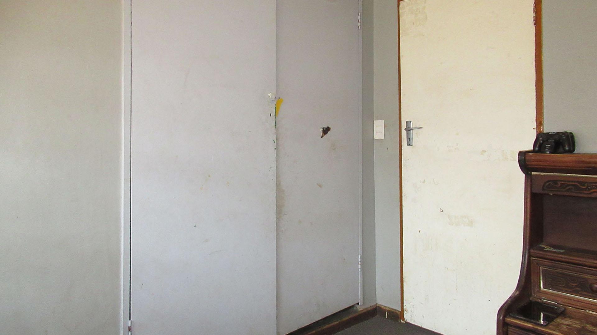 Bed Room 1 - 11 square meters of property in Witpoortjie