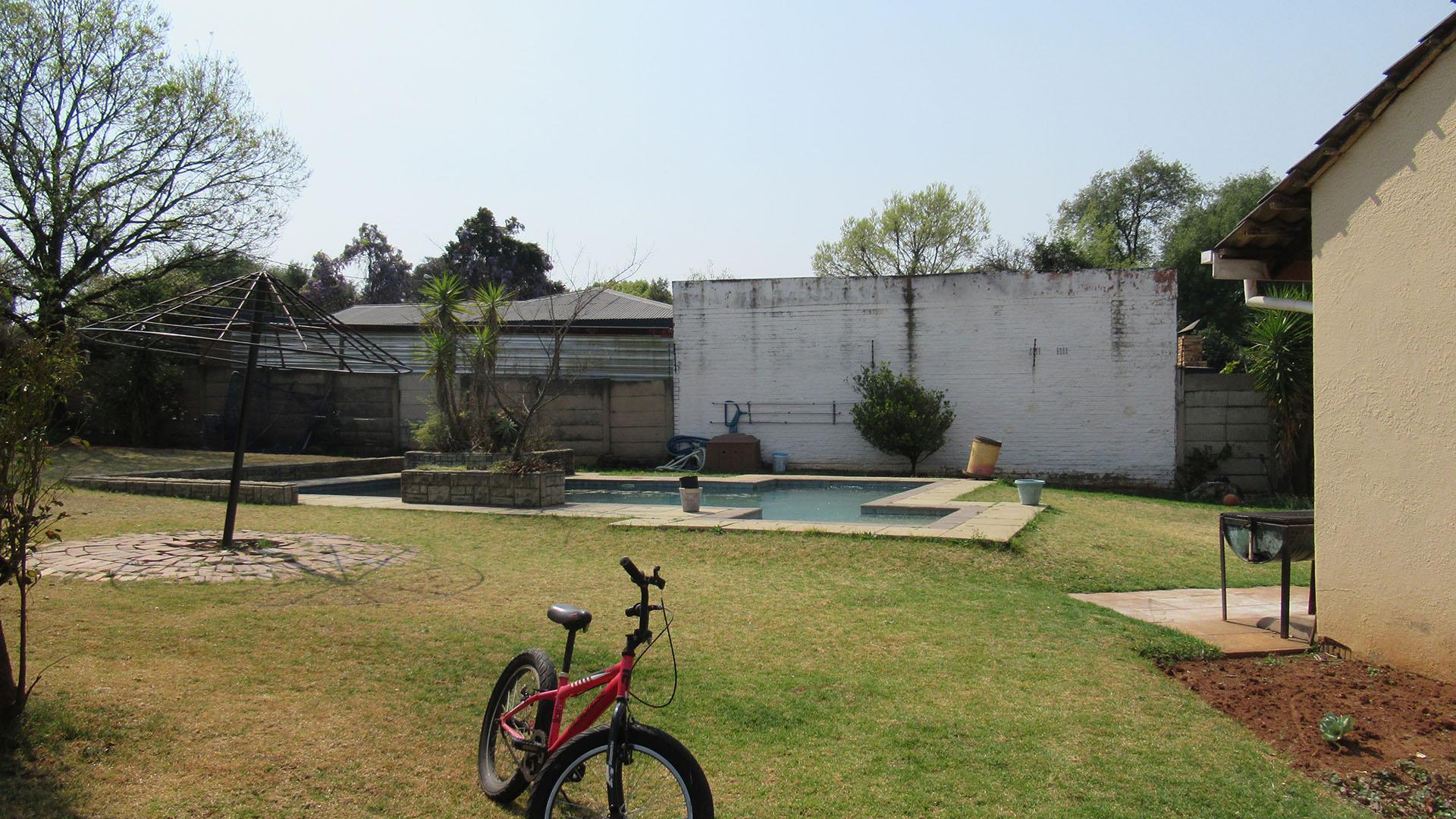 Backyard of property in Witpoortjie