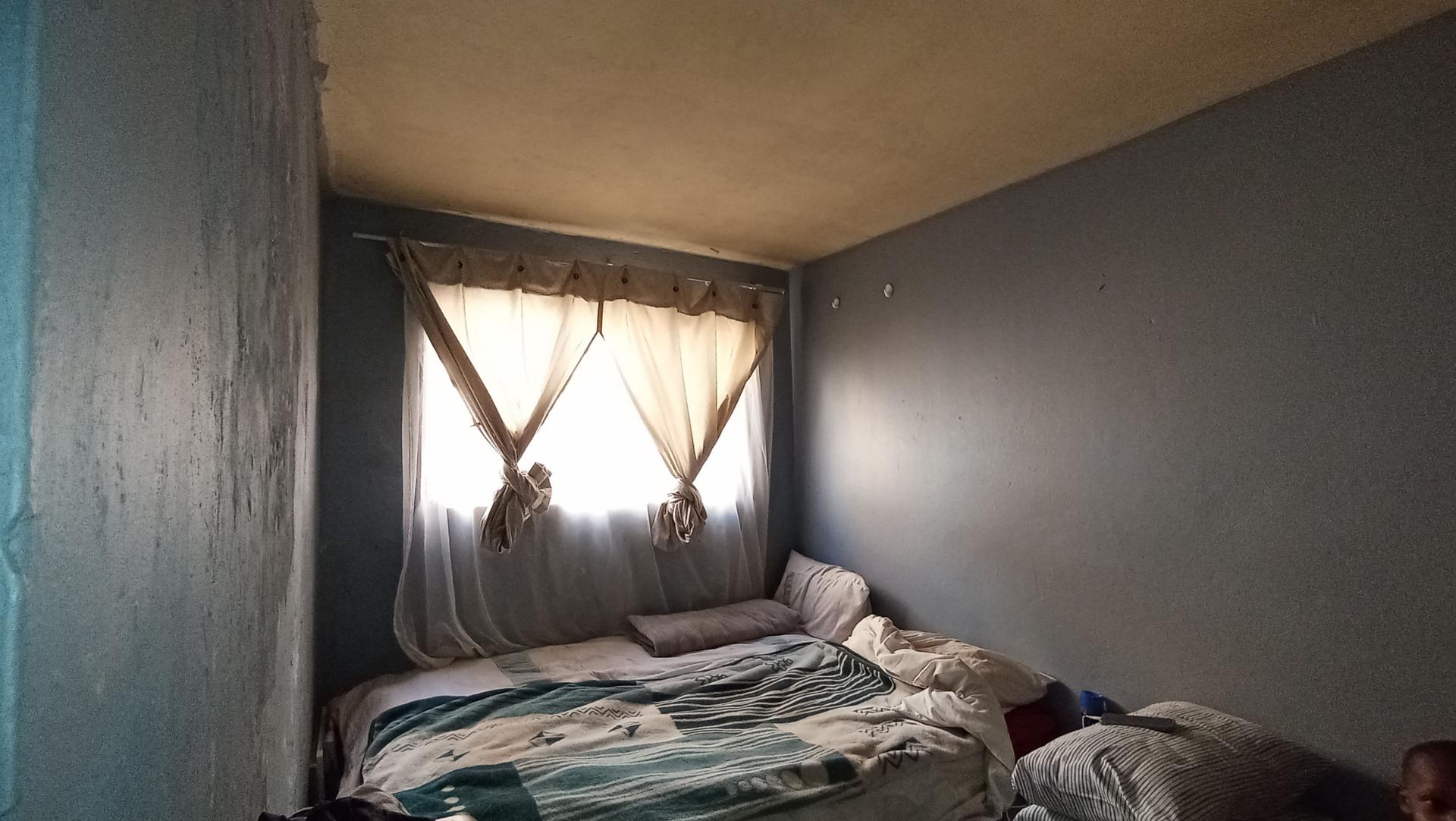 Bed Room 2 - 53 square meters of property in Rosettenville