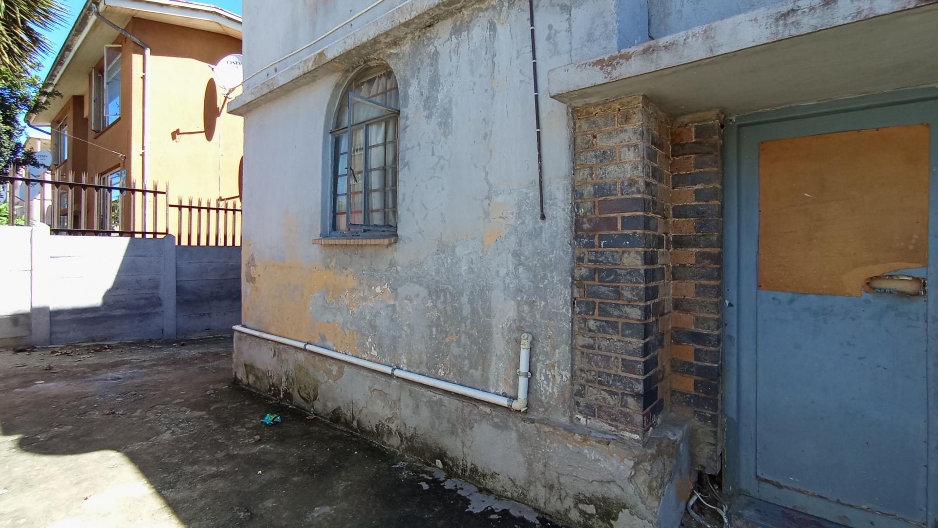 Front View of property in Rosettenville