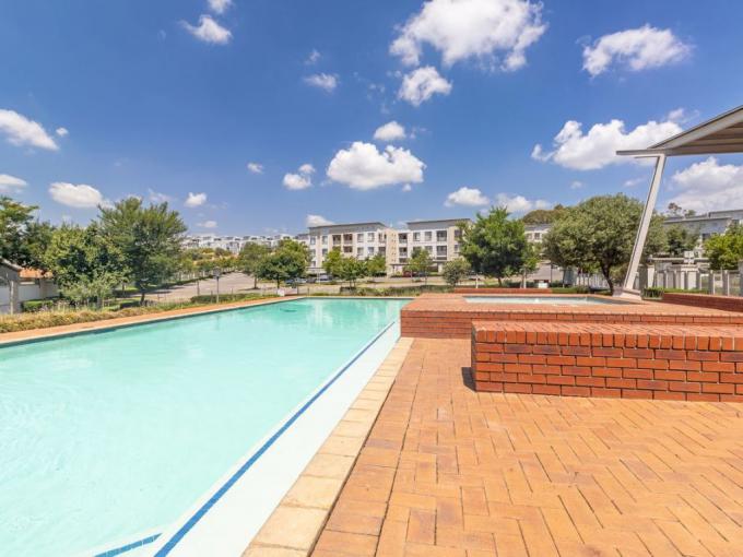 2 Bedroom Sectional Title for Sale For Sale in Paulshof - MR667756