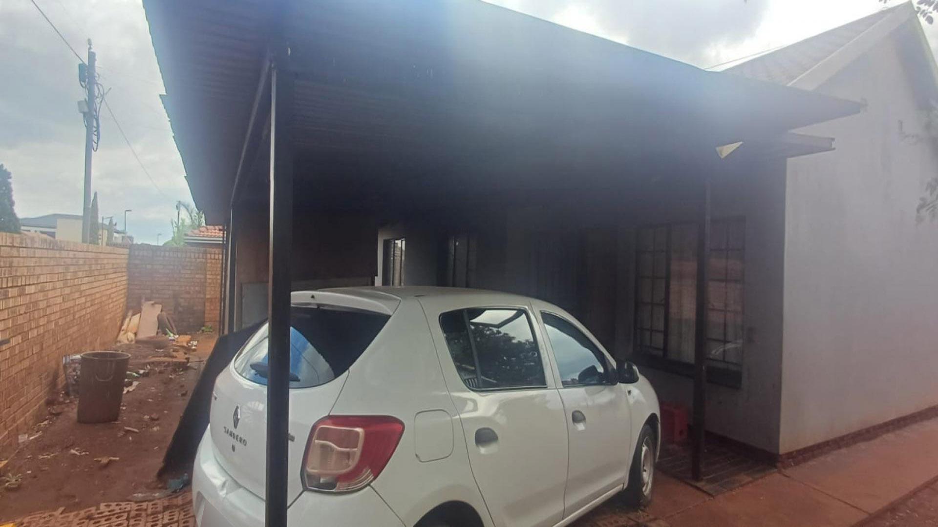 Carport  of property in Ga-Rankuwa