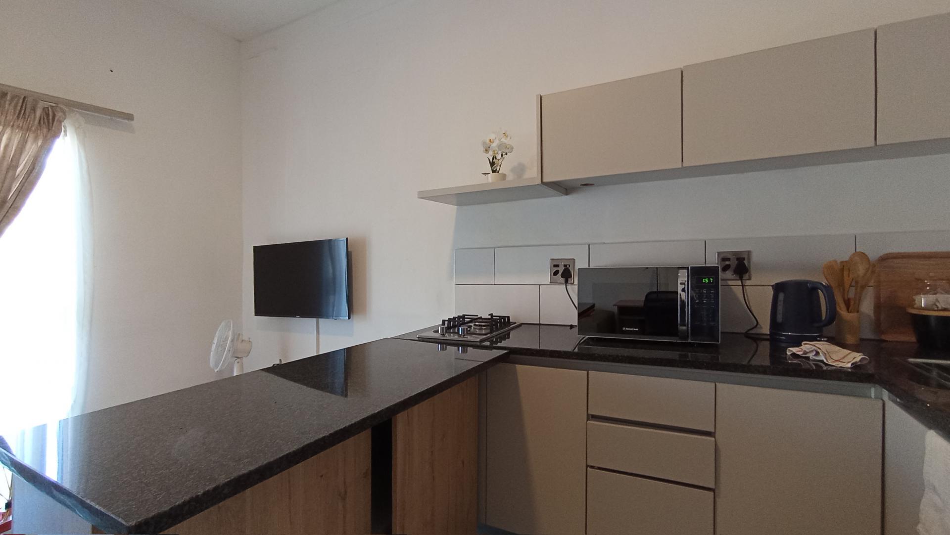 Kitchen - 6 square meters of property in Ferndale - JHB