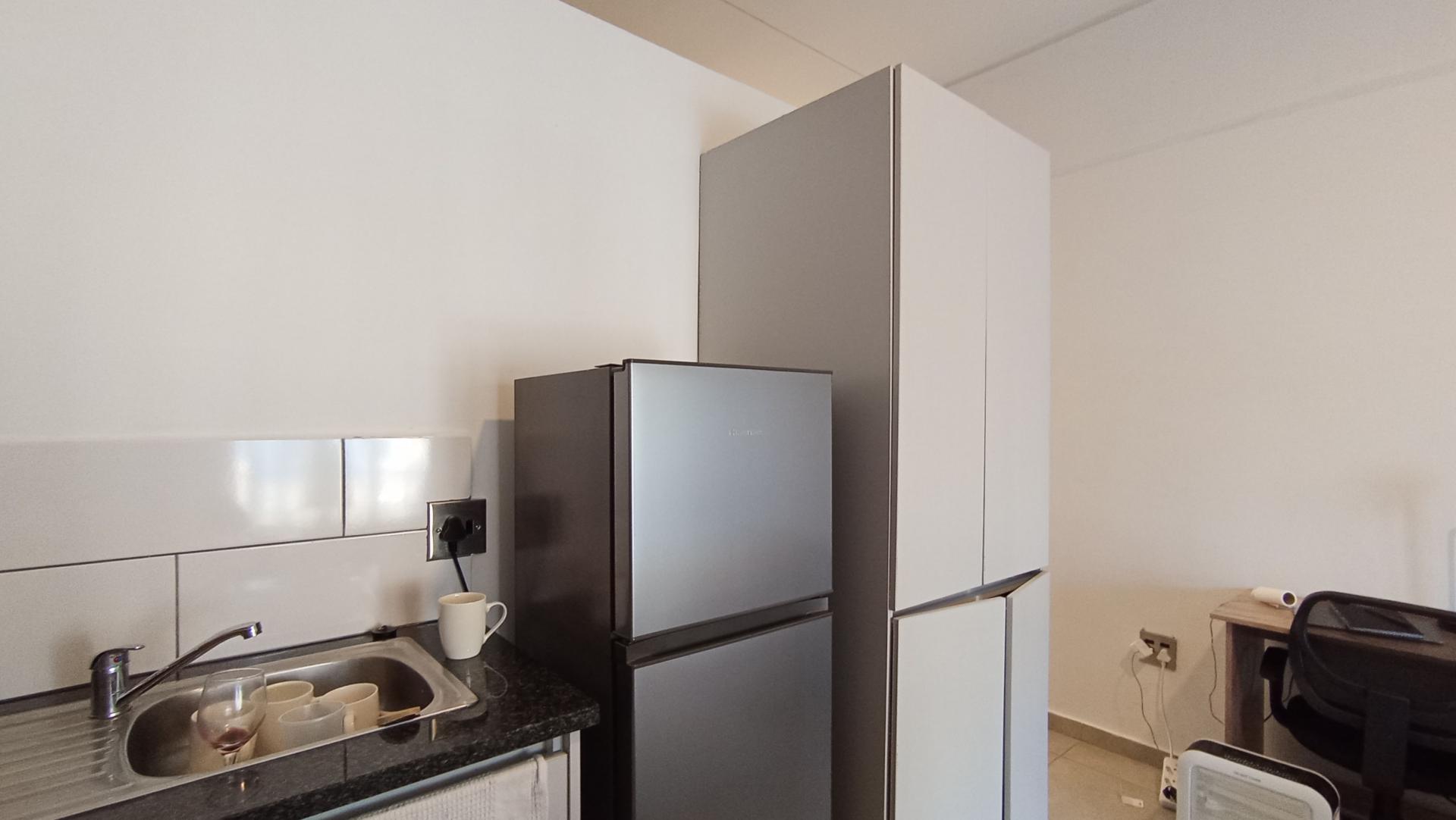 Kitchen - 6 square meters of property in Ferndale - JHB