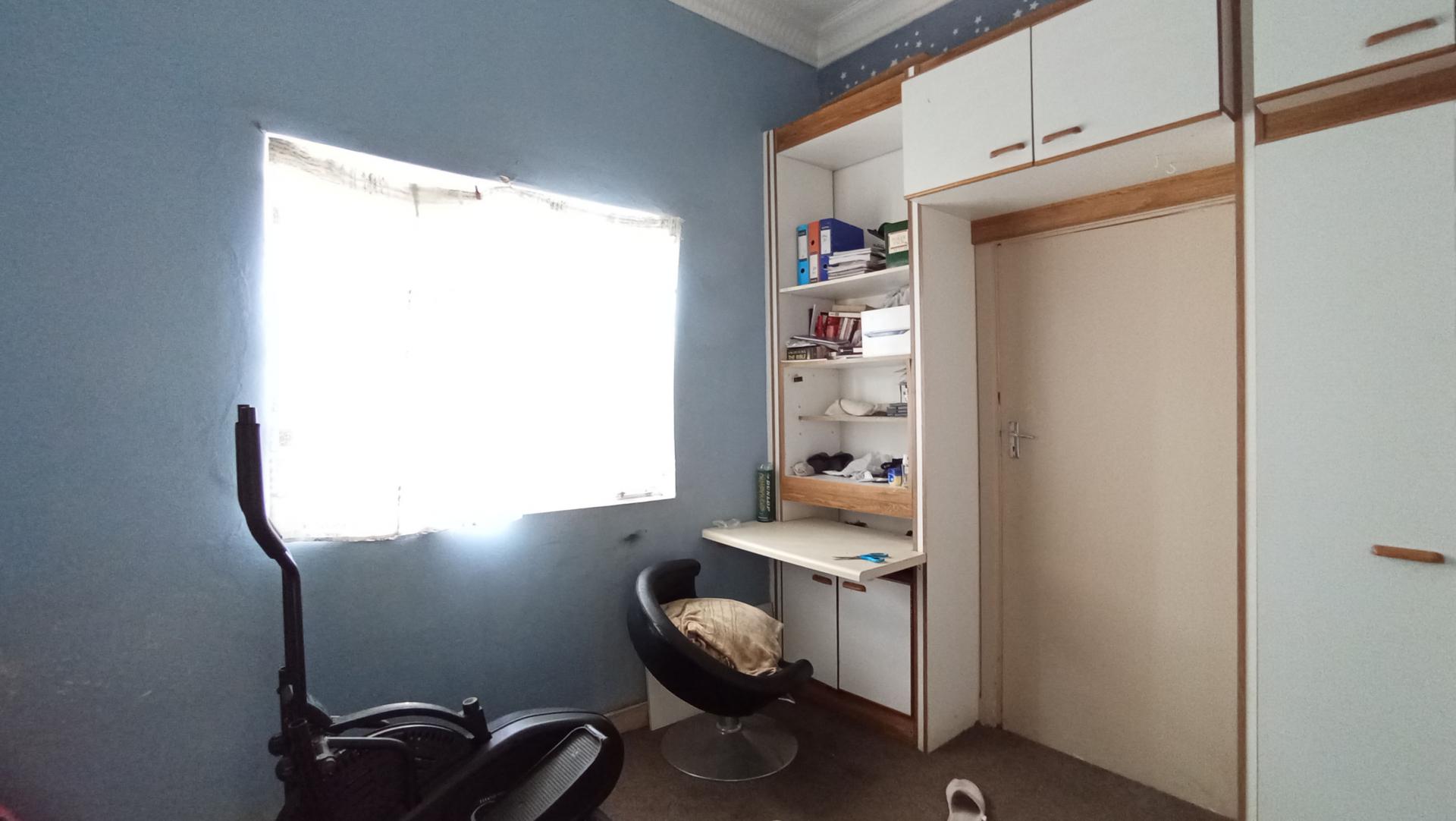 Bed Room 3 - 9 square meters of property in Orange Grove