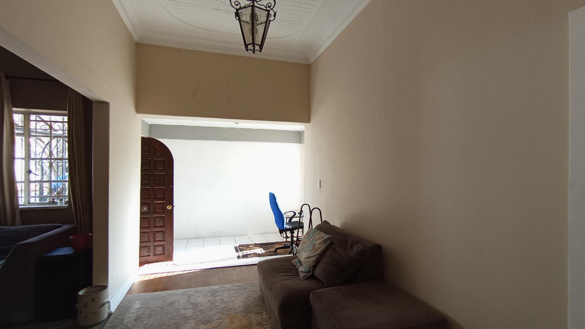 Spaces - 30 square meters of property in Orange Grove