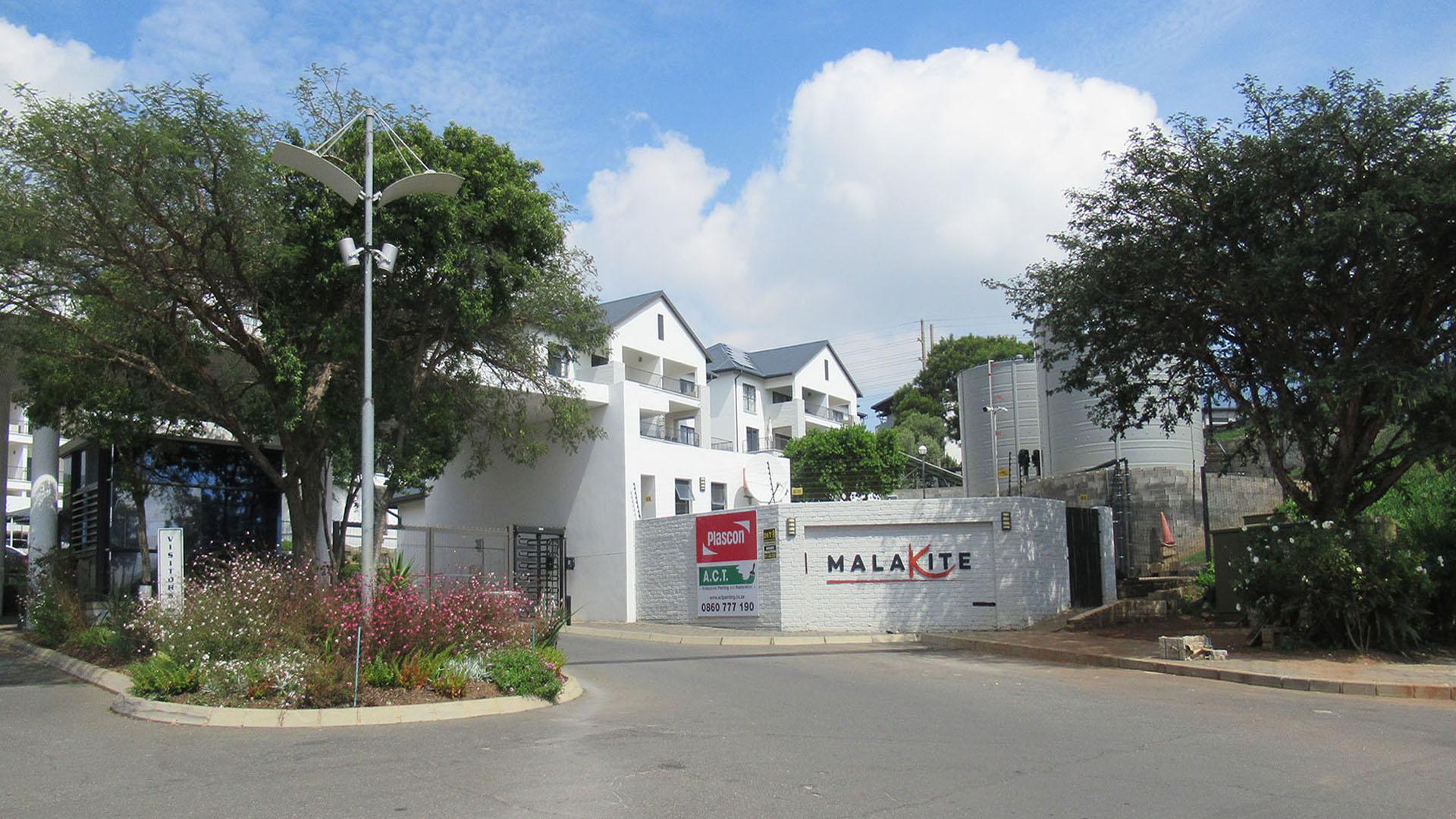 Front View of property in Greenstone Hill