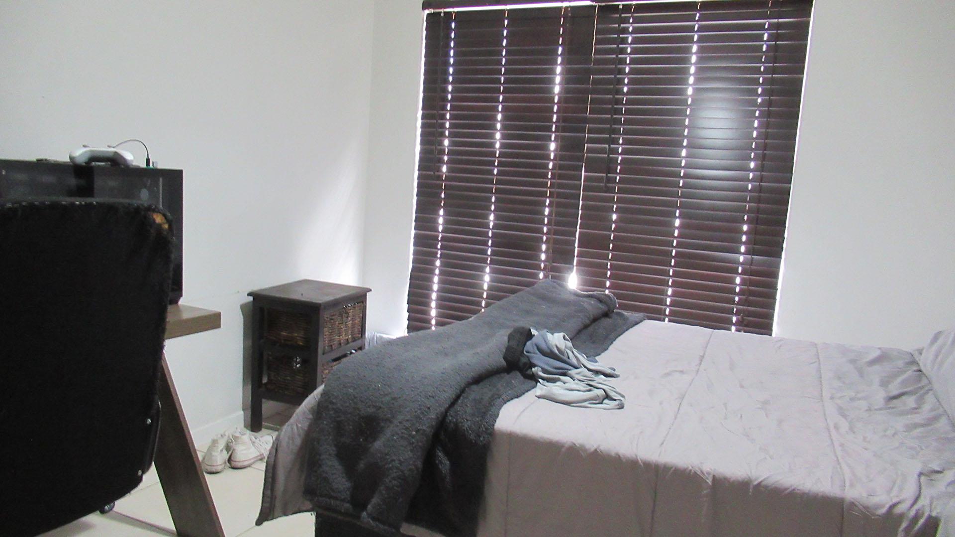 Bed Room 1 - 18 square meters of property in Greenstone Hill