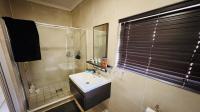 Bathroom 1 of property in Greenstone Hill