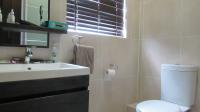 Bathroom 1 - 5 square meters of property in Greenstone Hill