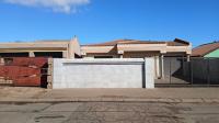 Front View of property in Vosloorus