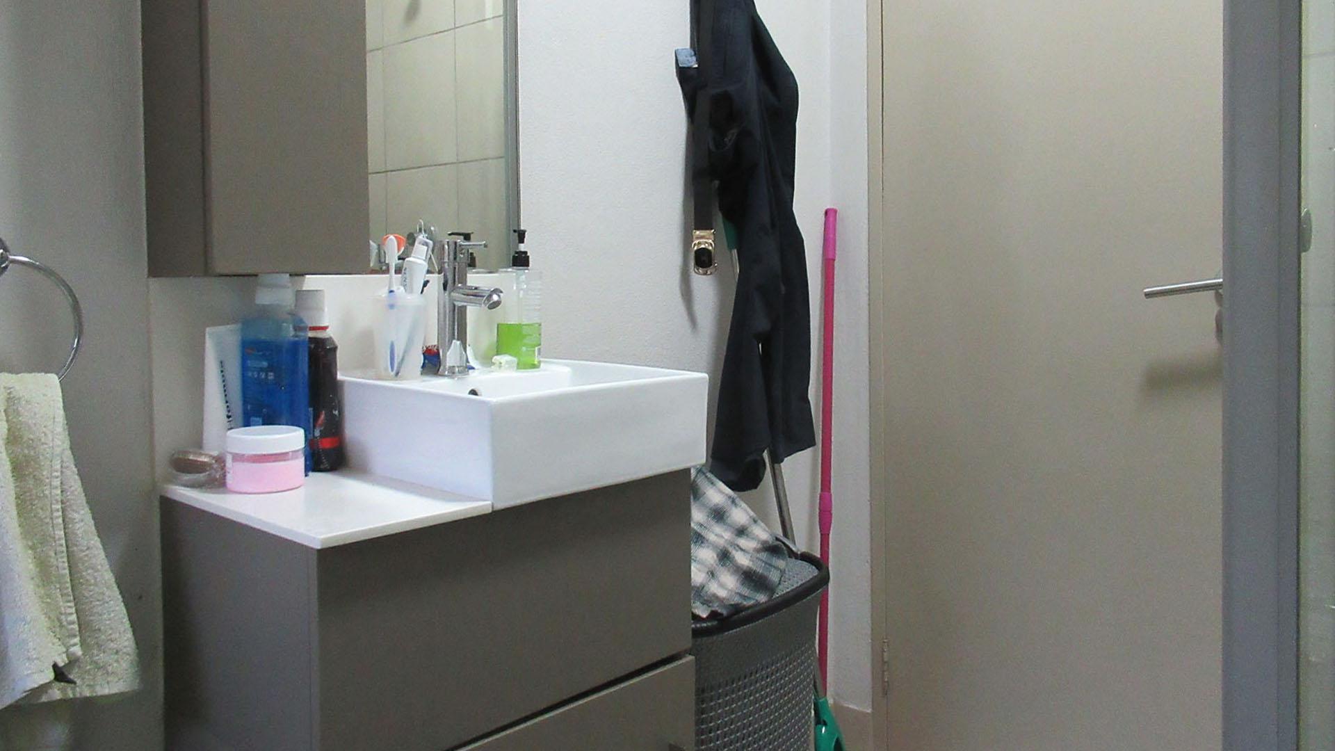 Bathroom 1 - 6 square meters of property in Broadacres