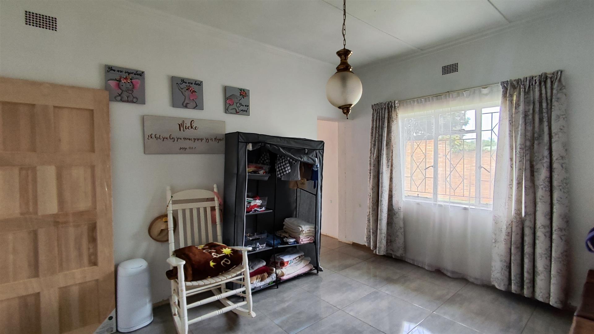 Spaces - 46 square meters of property in Brenthurst