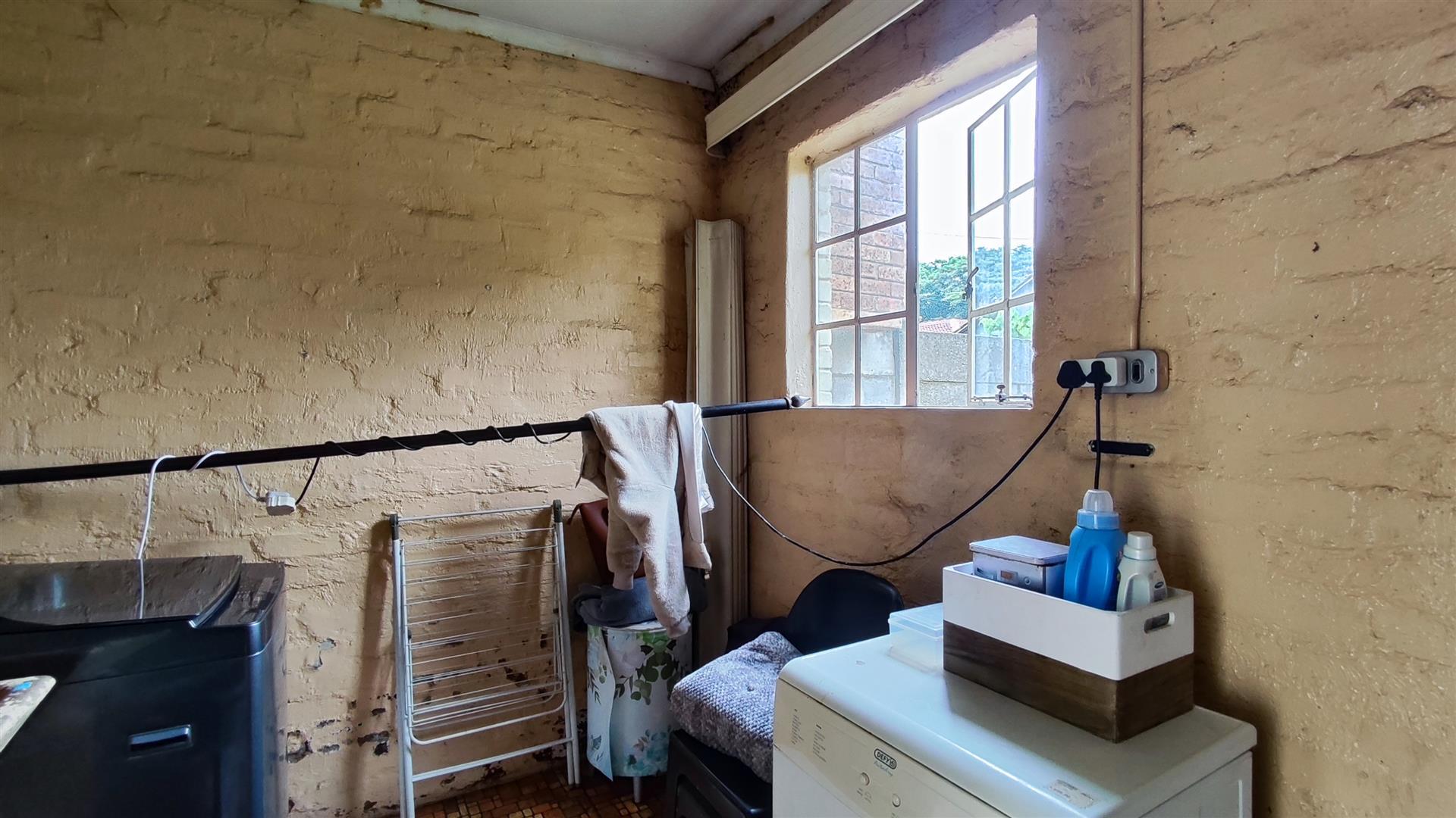 Staff Room - 10 square meters of property in Brenthurst