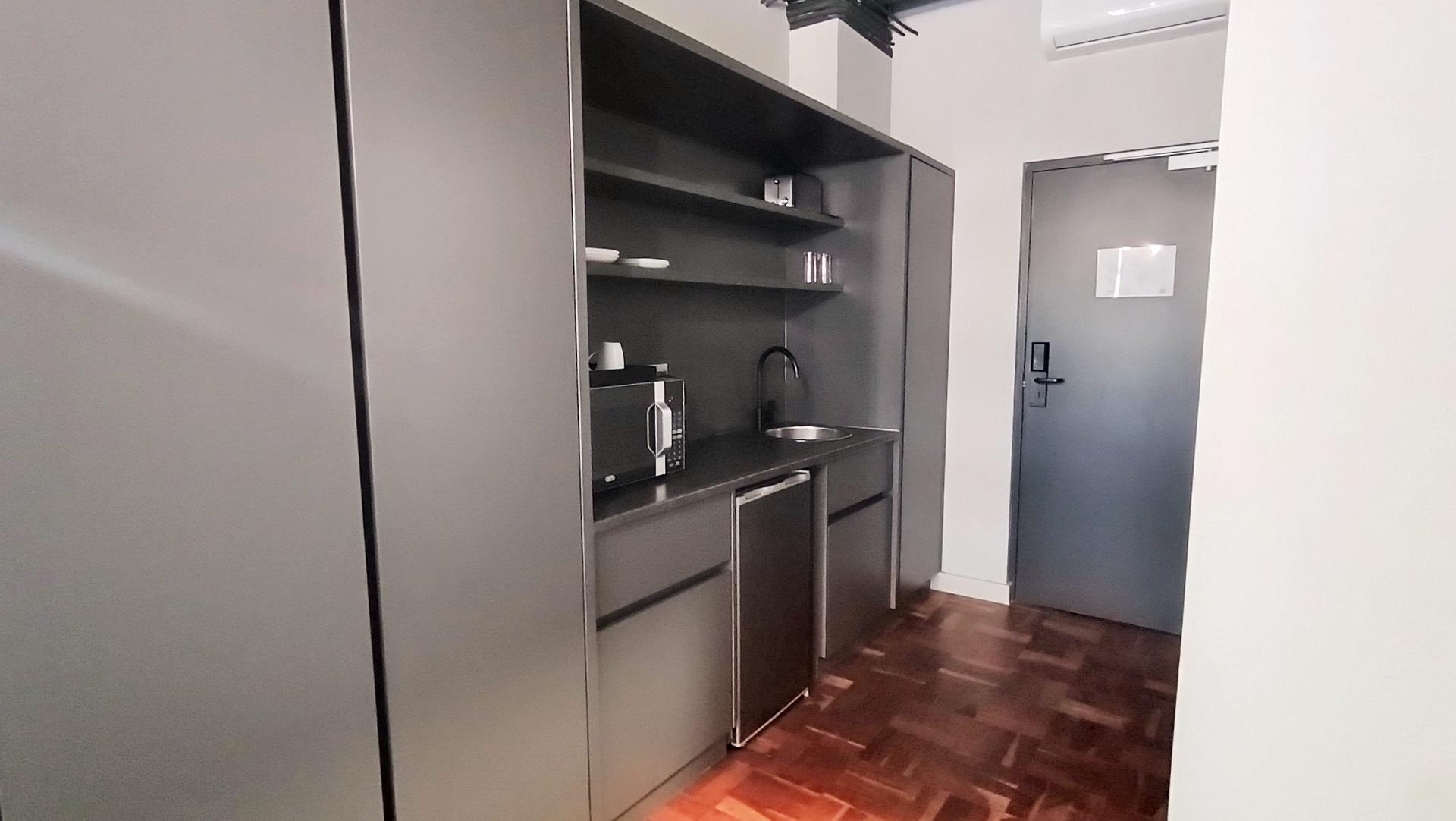 Kitchen - 7 square meters of property in Cape Town Centre