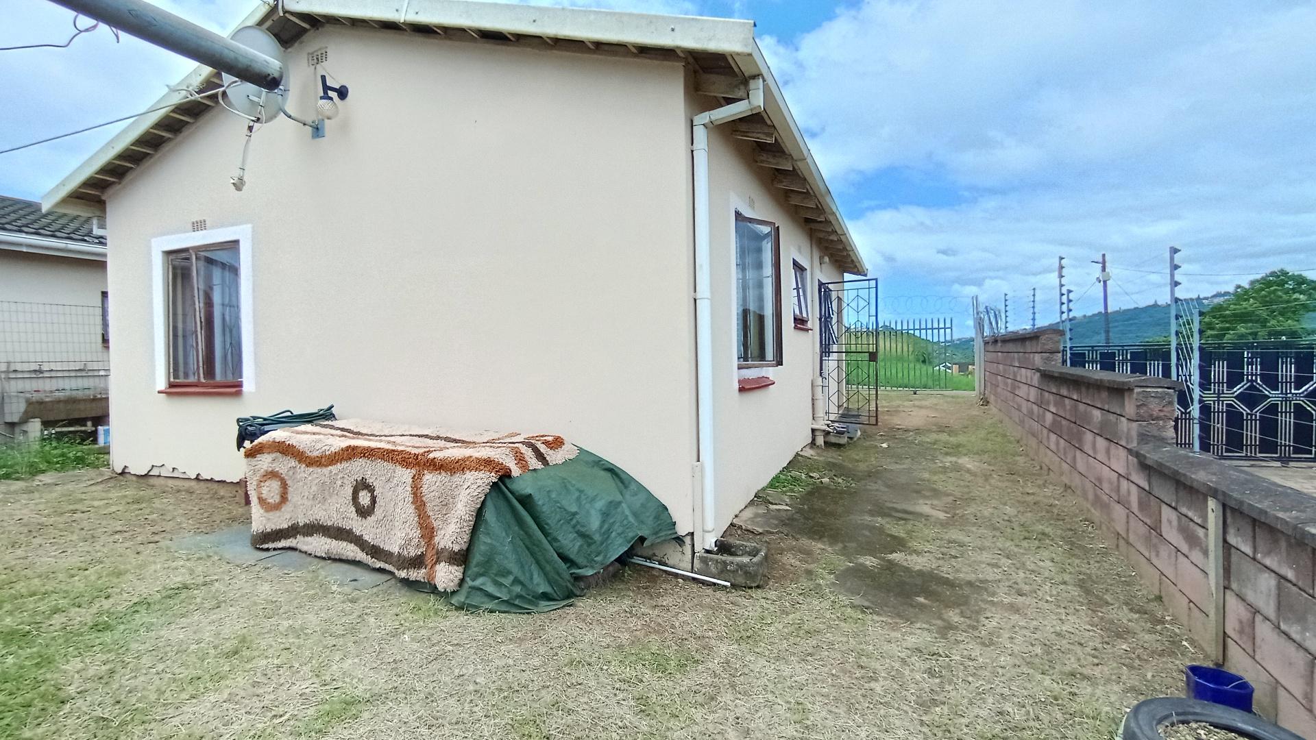 Backyard of property in Newlands West