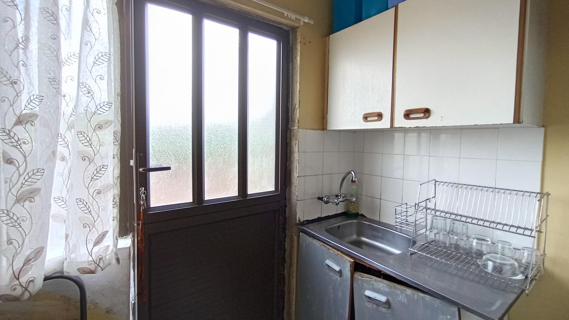 Kitchen - 7 square meters of property in Newlands West