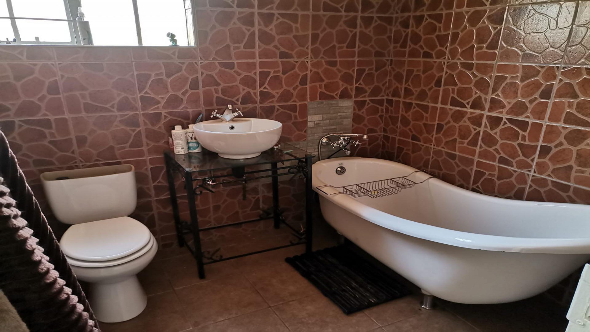 Bathroom 2 of property in Vaal Oewer